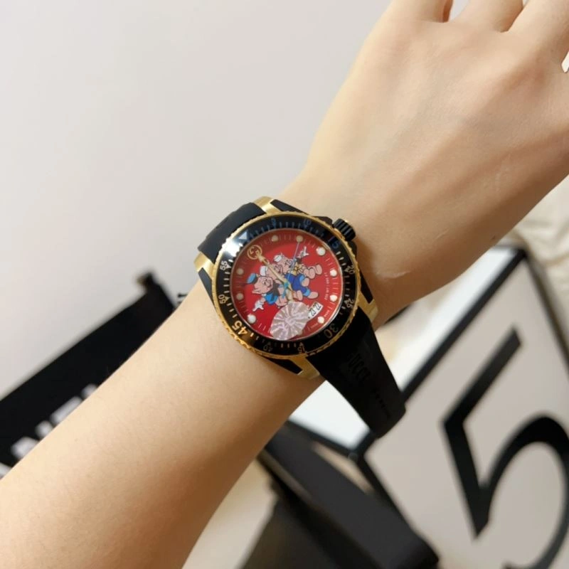 WrinkleFree GUCCI Watches 183211