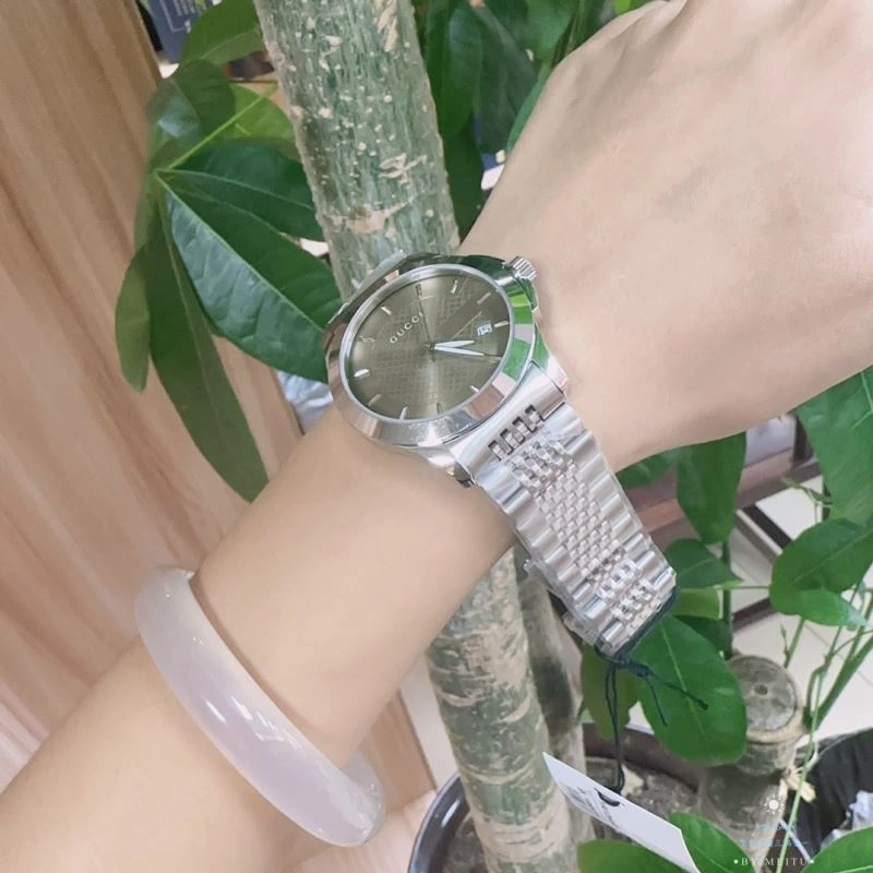 Bright GUCCI Watches 183204