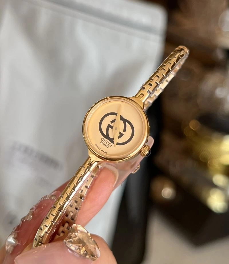 Comfortable GUCCI Watches 183201