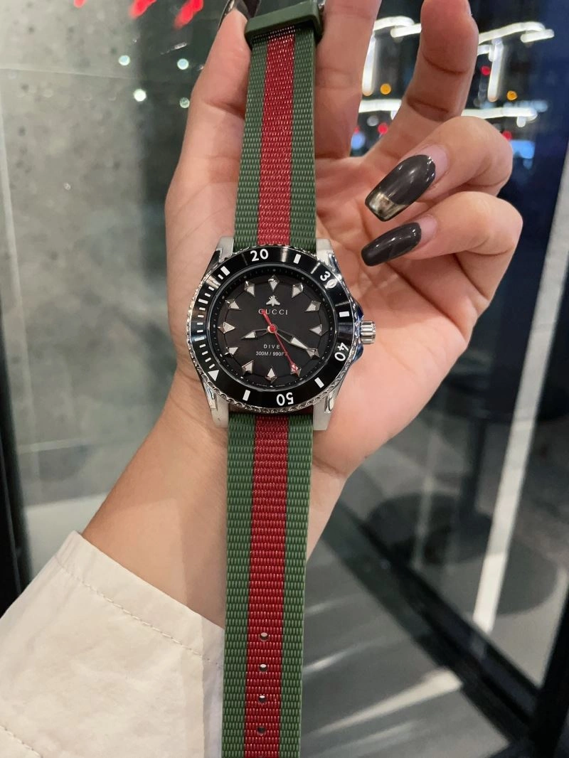 MoistureWicking GUCCI Watches 183160