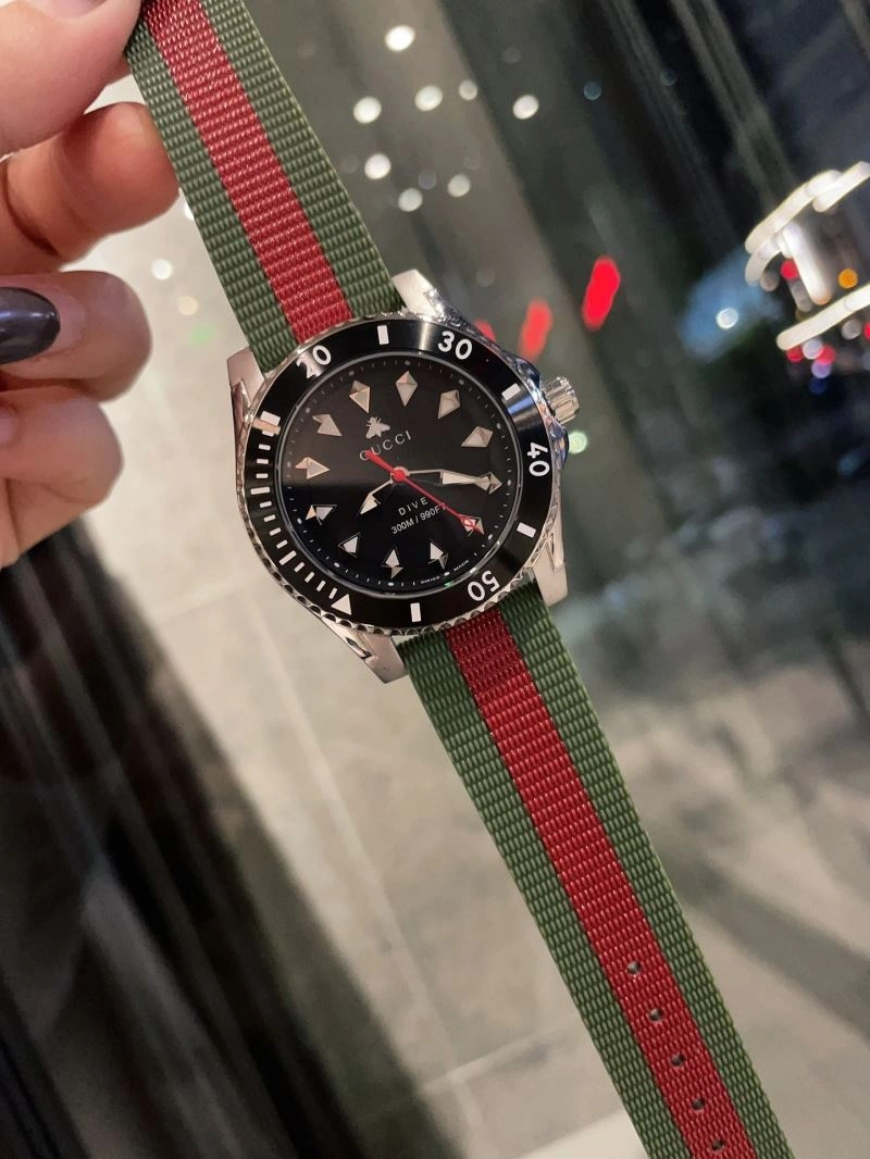 MoistureWicking GUCCI Watches 183160