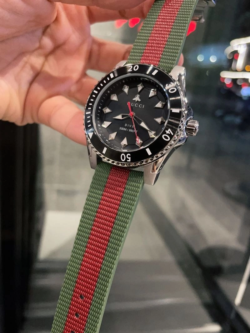 MoistureWicking GUCCI Watches 183160