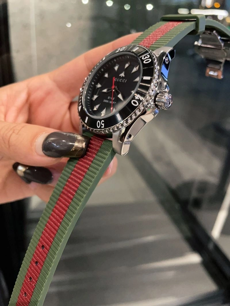 MoistureWicking GUCCI Watches 183160