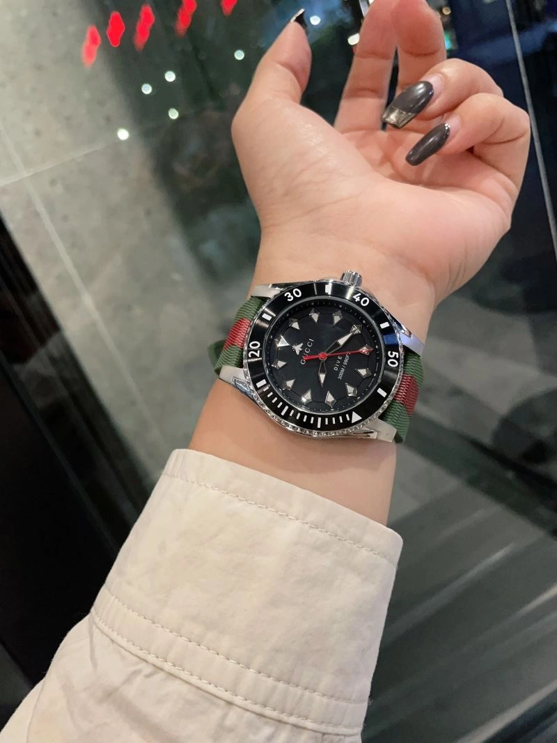 MoistureWicking GUCCI Watches 183160