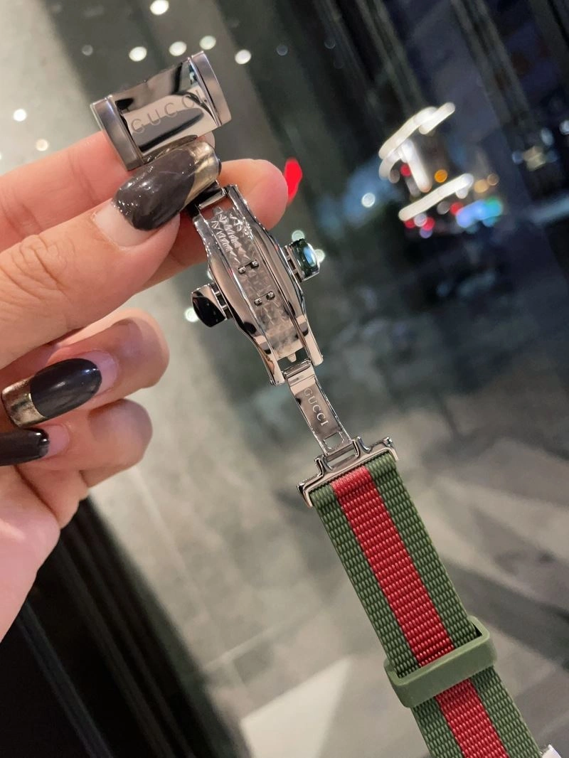 MoistureWicking GUCCI Watches 183160