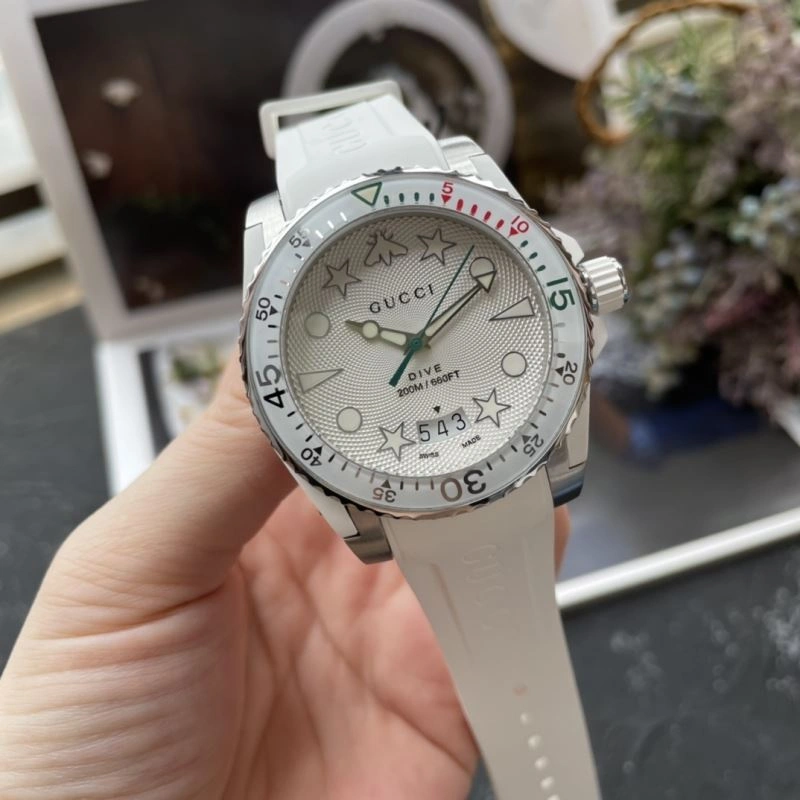 ZipUp GUCCI Watches 183134