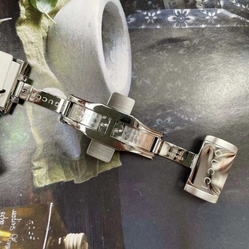 ZipUp GUCCI Watches 183134