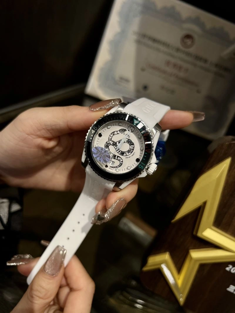 GUCCI Watches Lightweight 183122