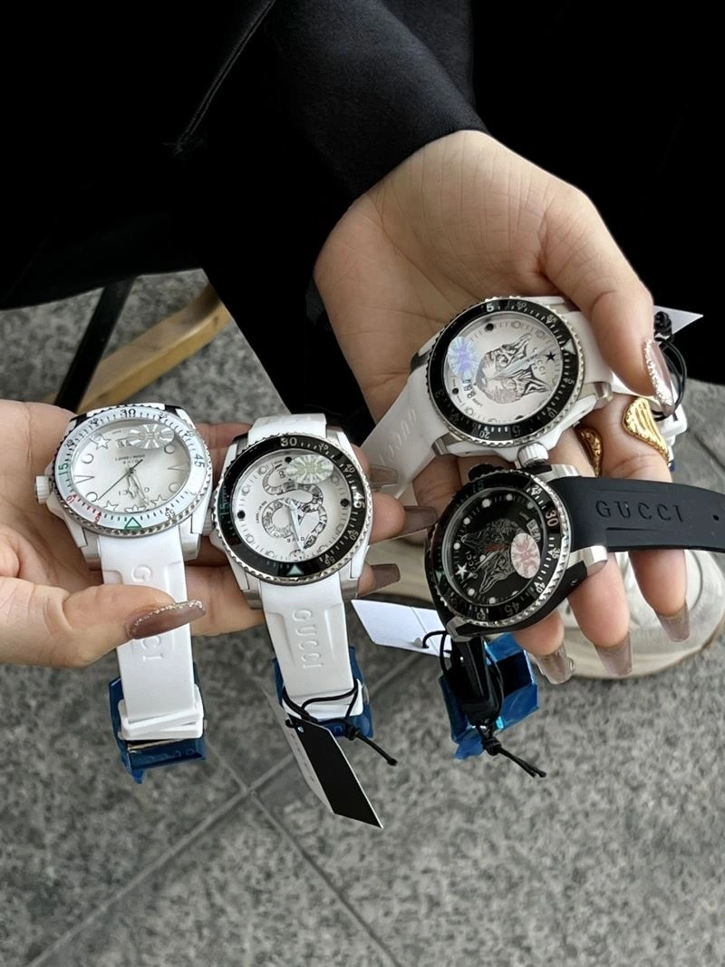 GUCCI Watches Lightweight 183122