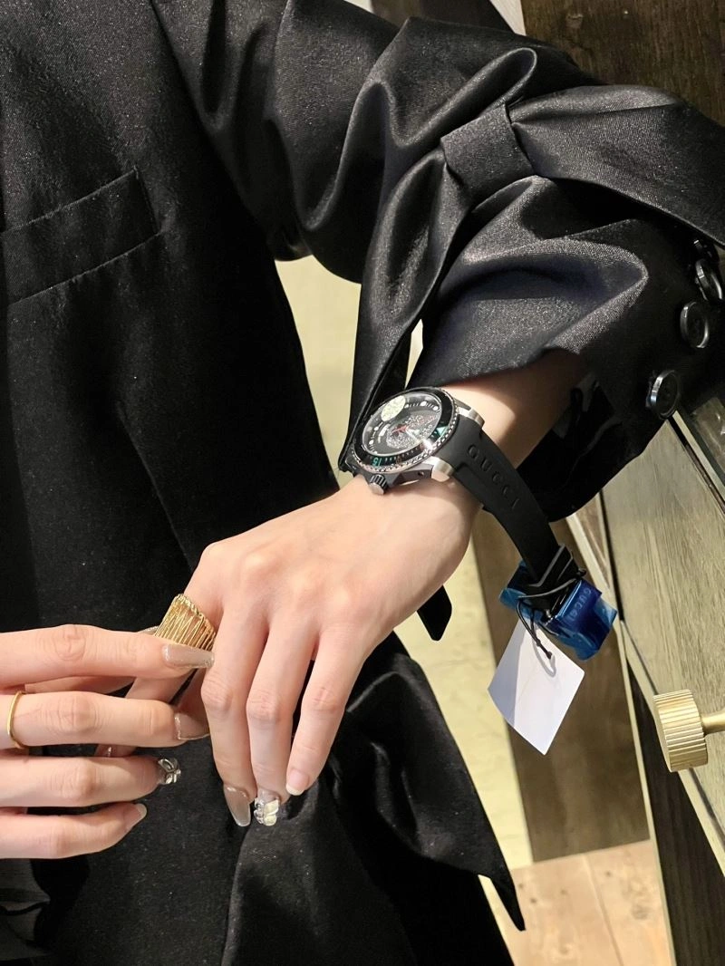 GUCCI Watches Lightweight 183122