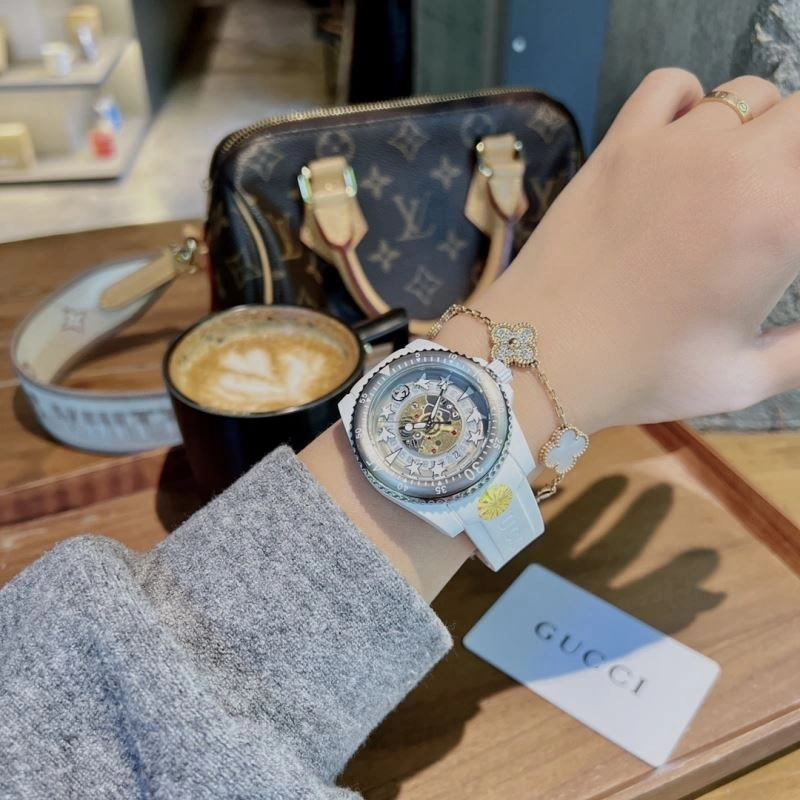 GUCCI Watches Comfortable 183119