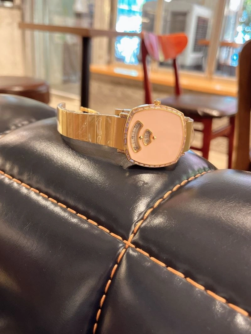 OdorResistant GUCCI Watches 183090