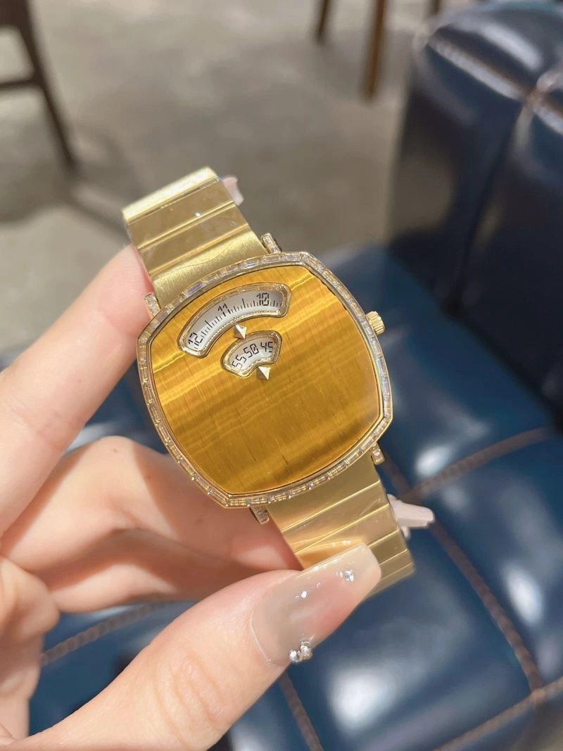 GUCCI Watches Durable 183098
