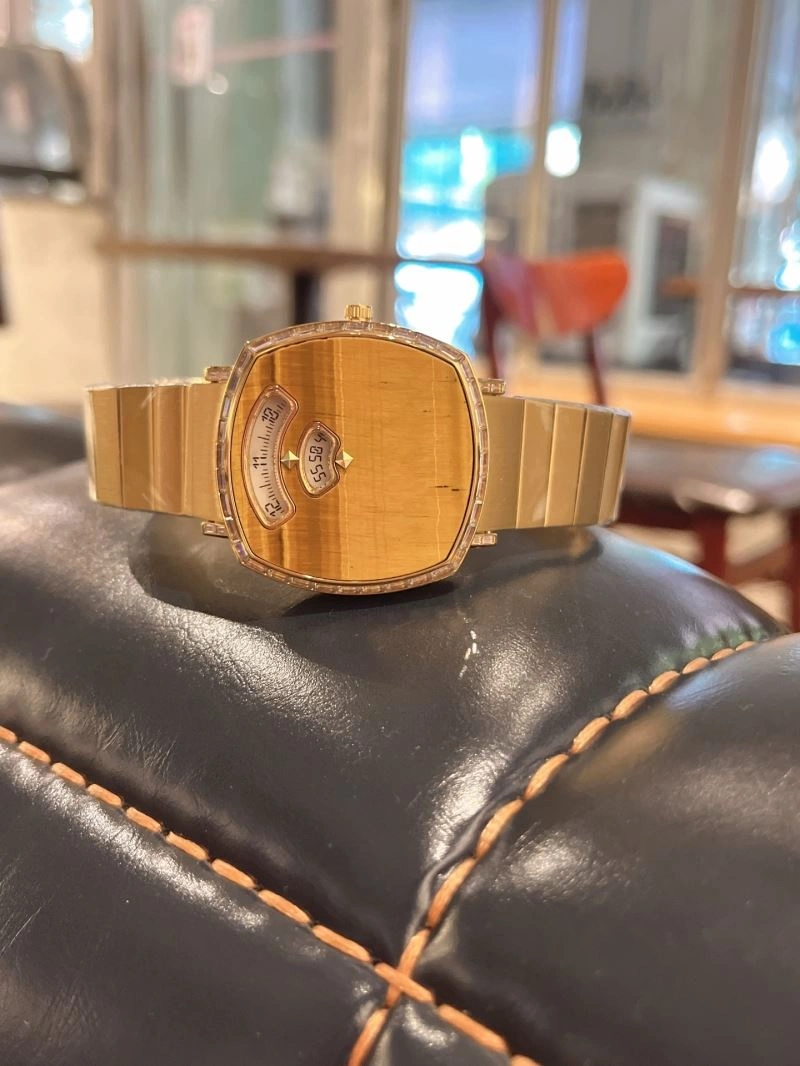 GUCCI Watches Durable 183098