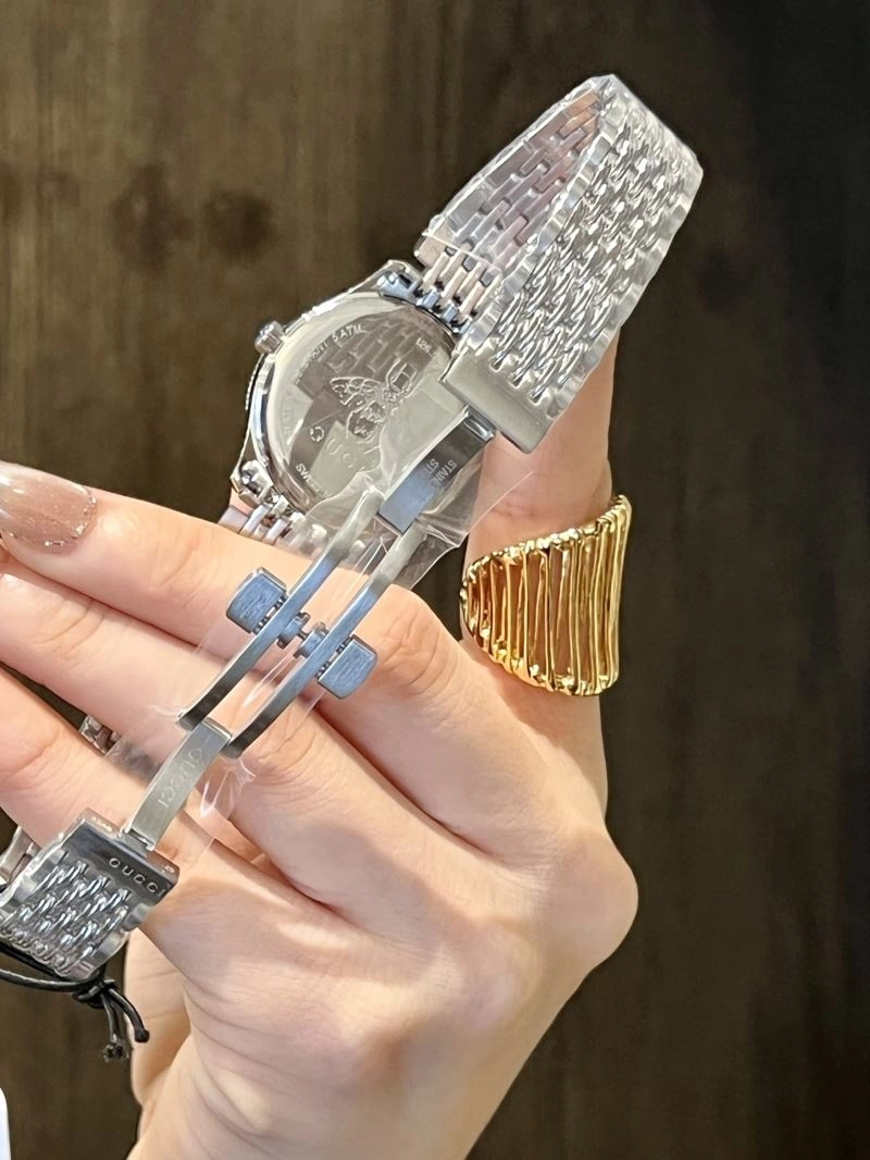 Resilient GUCCI Watches 183094