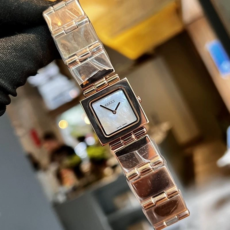 GUCCI Watches Snug 183108
