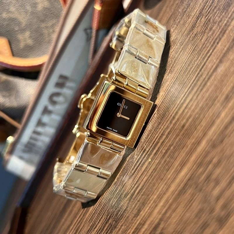 GUCCI Watches Soft 183092
