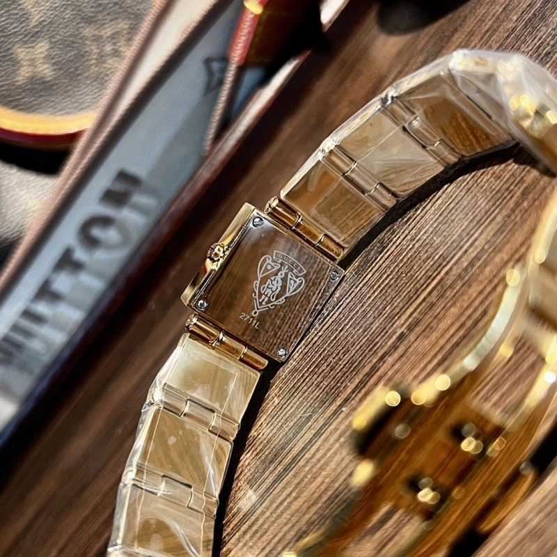 GUCCI Watches Neat 183100