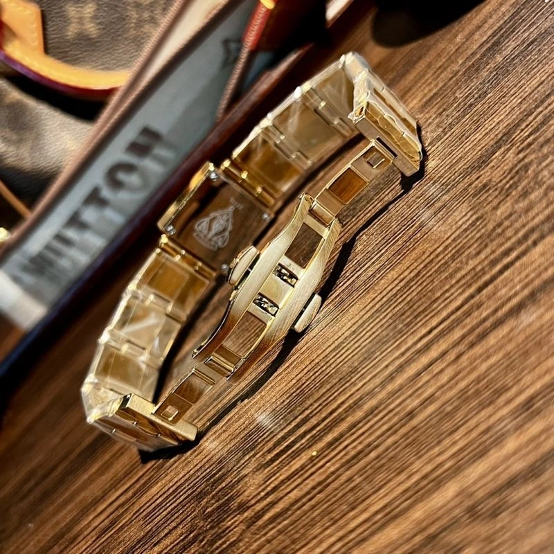 GUCCI Watches Neat 183100