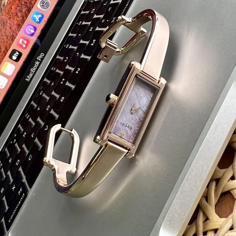 GUCCI Watches Colorful 183083