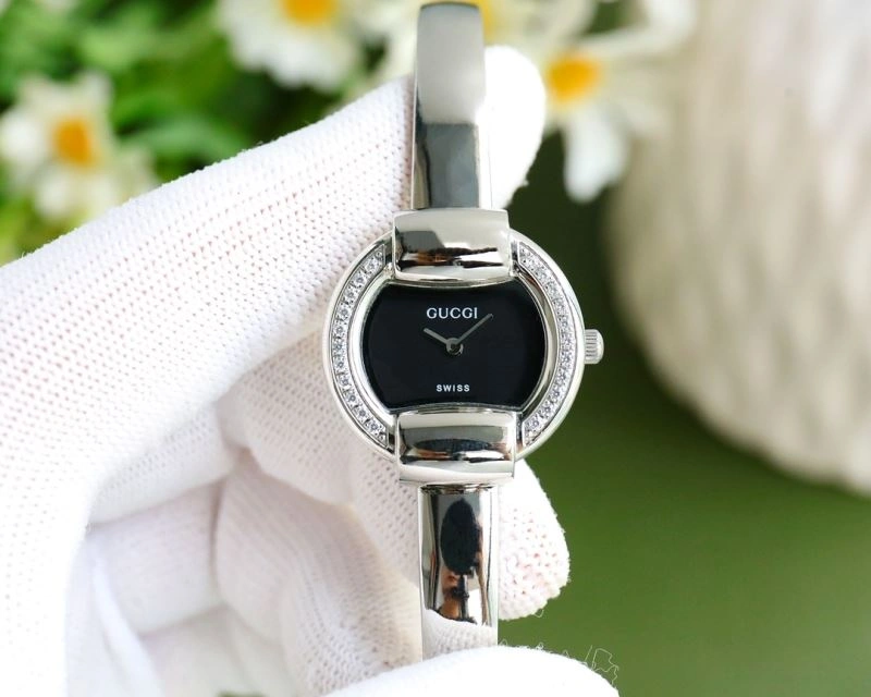 AllSeason GUCCI Watches 183077