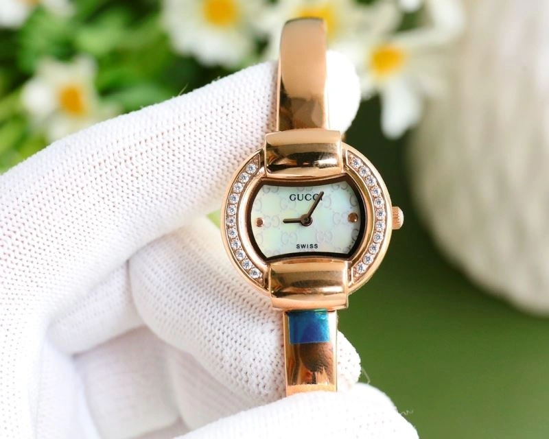 AllSeason GUCCI Watches 183077