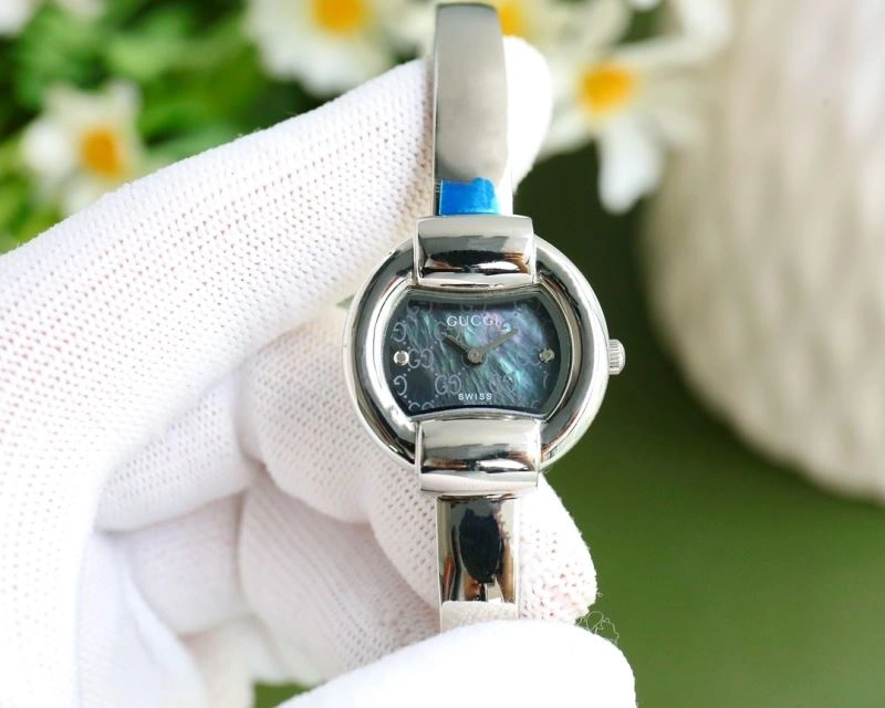 AllSeason GUCCI Watches 183077