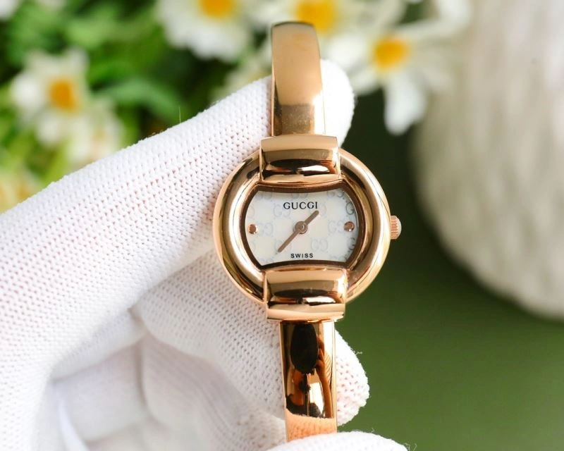 AllSeason GUCCI Watches 183077