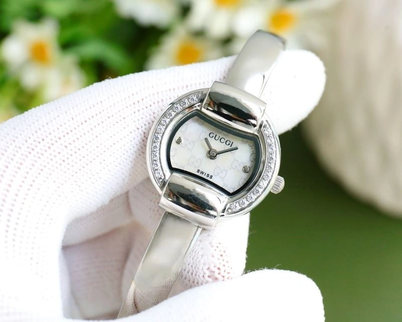 GUCCI Watches Original 183076