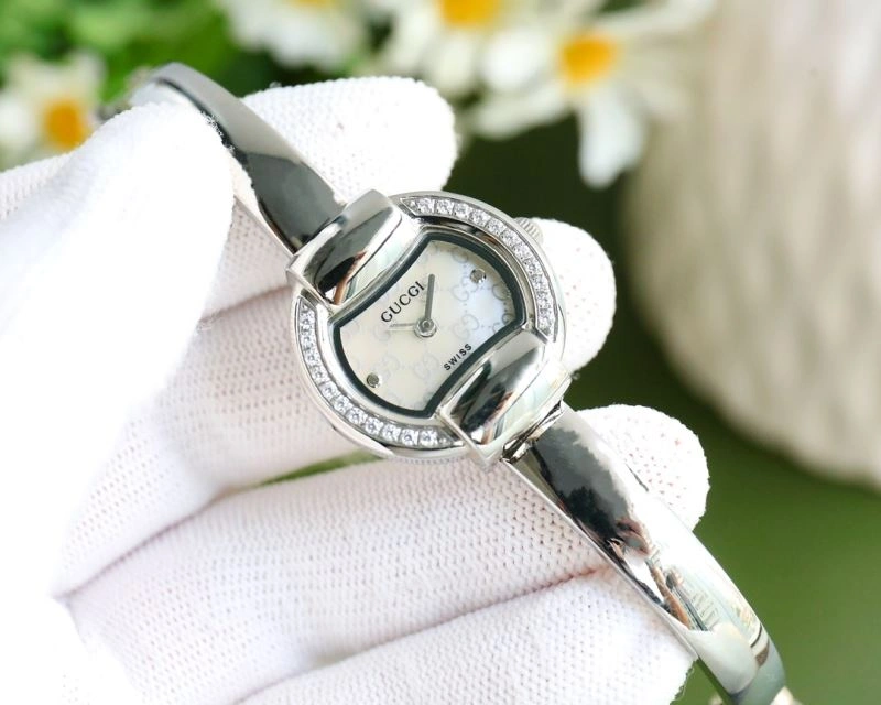 GUCCI Watches Original 183076