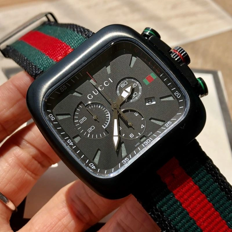 Contemporary GUCCI Watches 182968