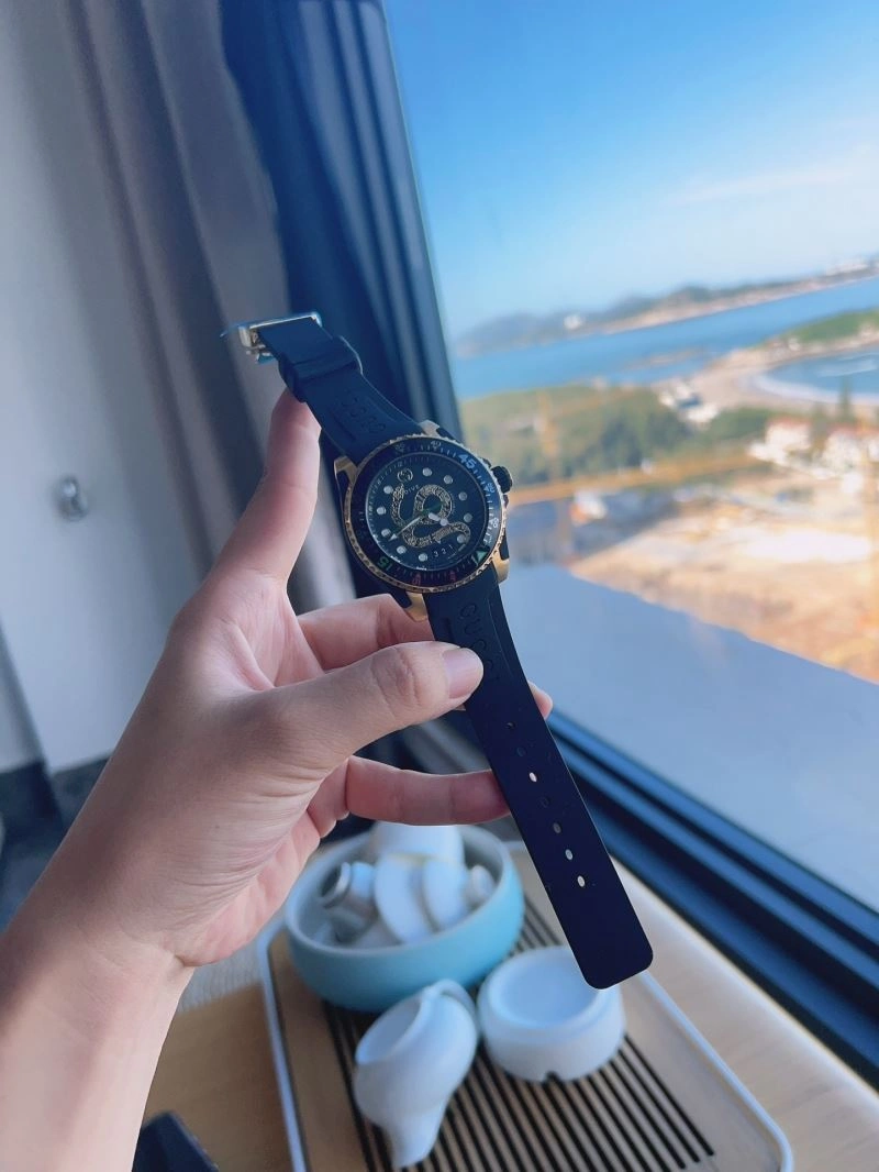 GUCCI Watches GoAnywhere 182954