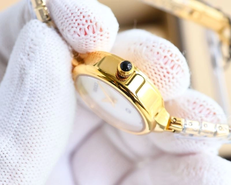 GUCCI Watches ZipUp 182944