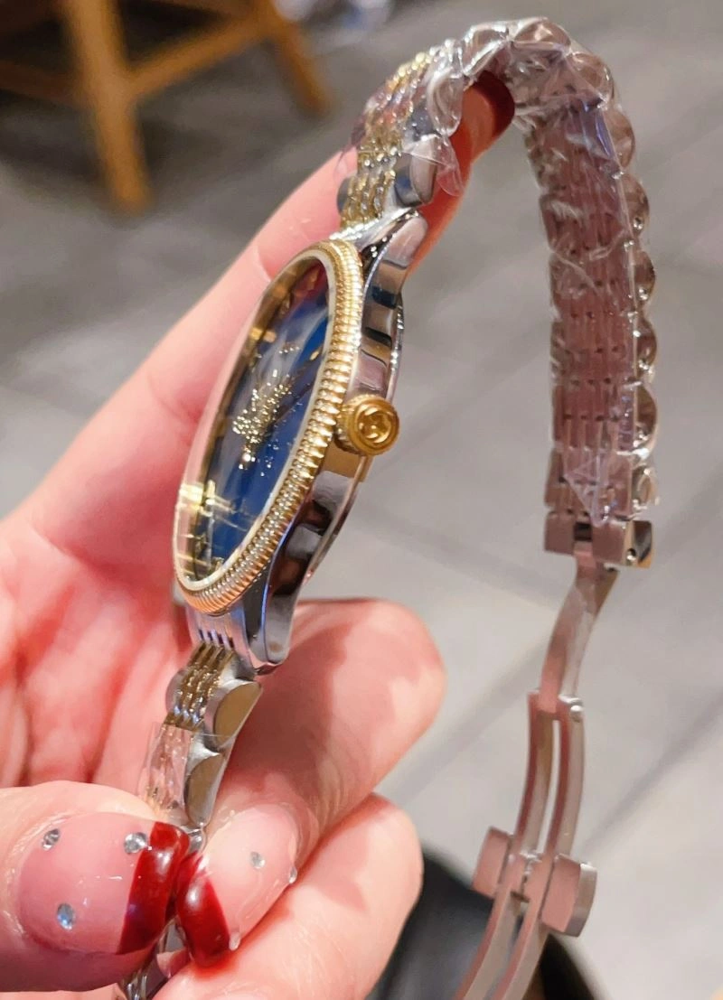 Neat GUCCI Watches 182925