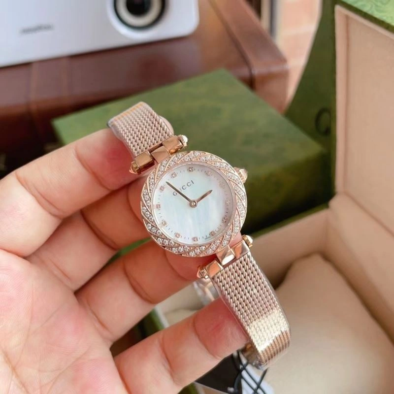 RelaxedFit GUCCI Watches 182930