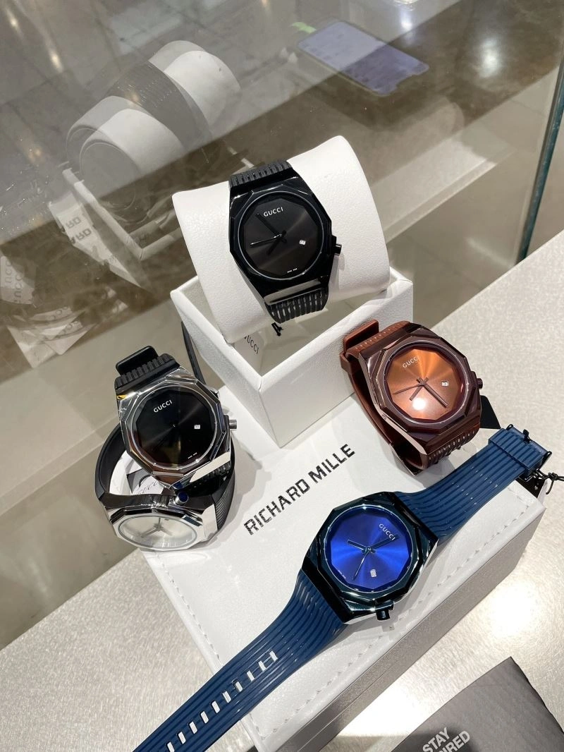 GUCCI Watches Chic 182918