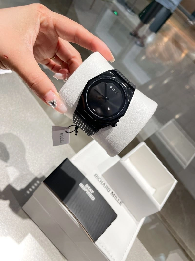 GUCCI Watches Chic 182918