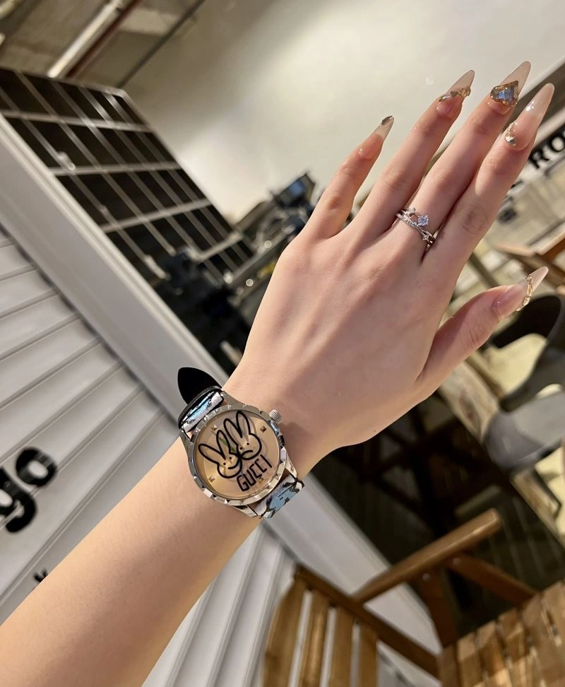 GUCCI Watches TimelessDesign 182905