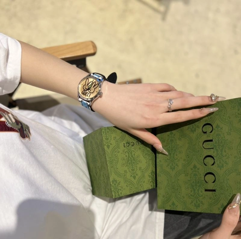GUCCI Watches TimelessDesign 182905