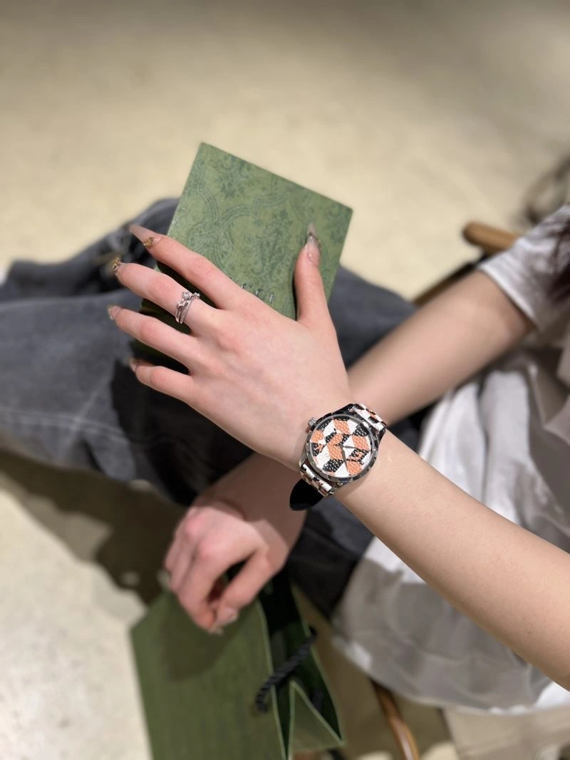 GUCCI Watches Bright 182906