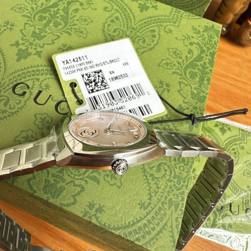 Youthful GUCCI Watches 182903