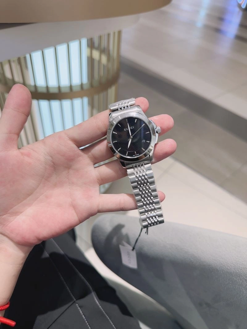 Vibrant GUCCI Watches 182900