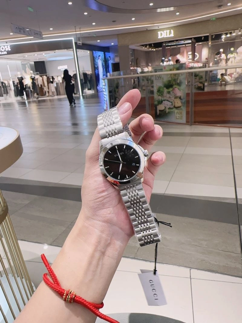 Vibrant GUCCI Watches 182900