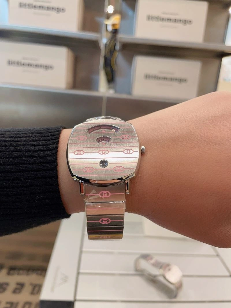 GUCCI Watches FashionForward 182875