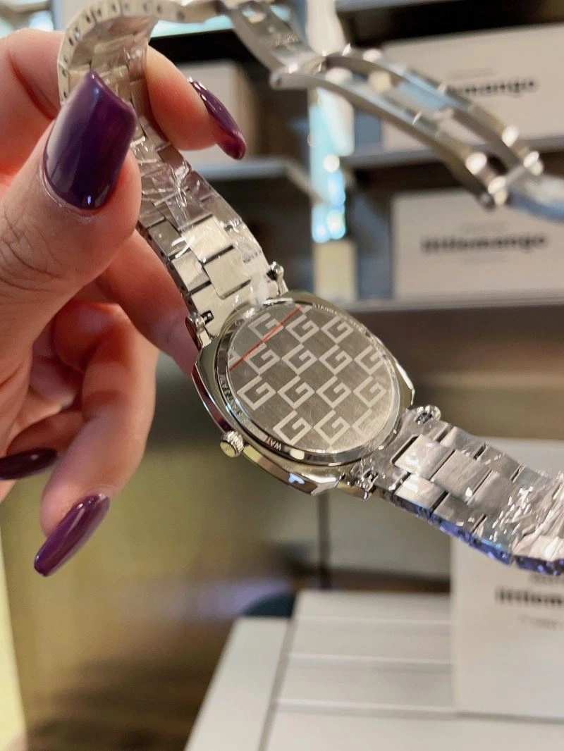 GUCCI Watches FashionForward 182875