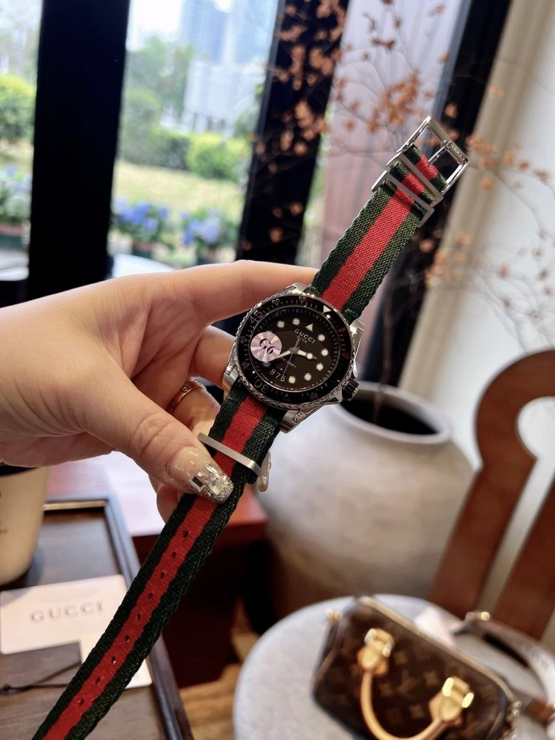 FashionForward GUCCI Watches 182894