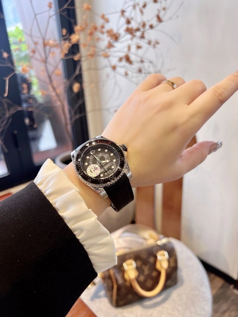 GUCCI Watches Neat 182896