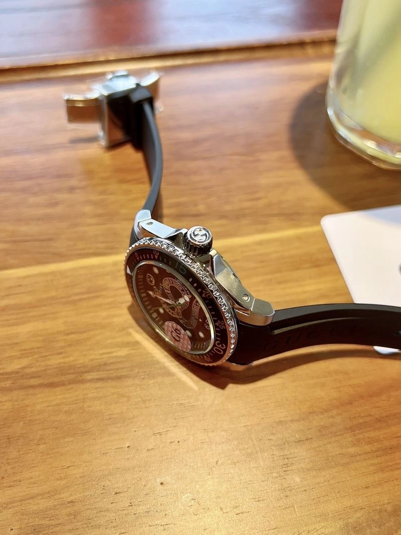 GUCCI Watches Neat 182896