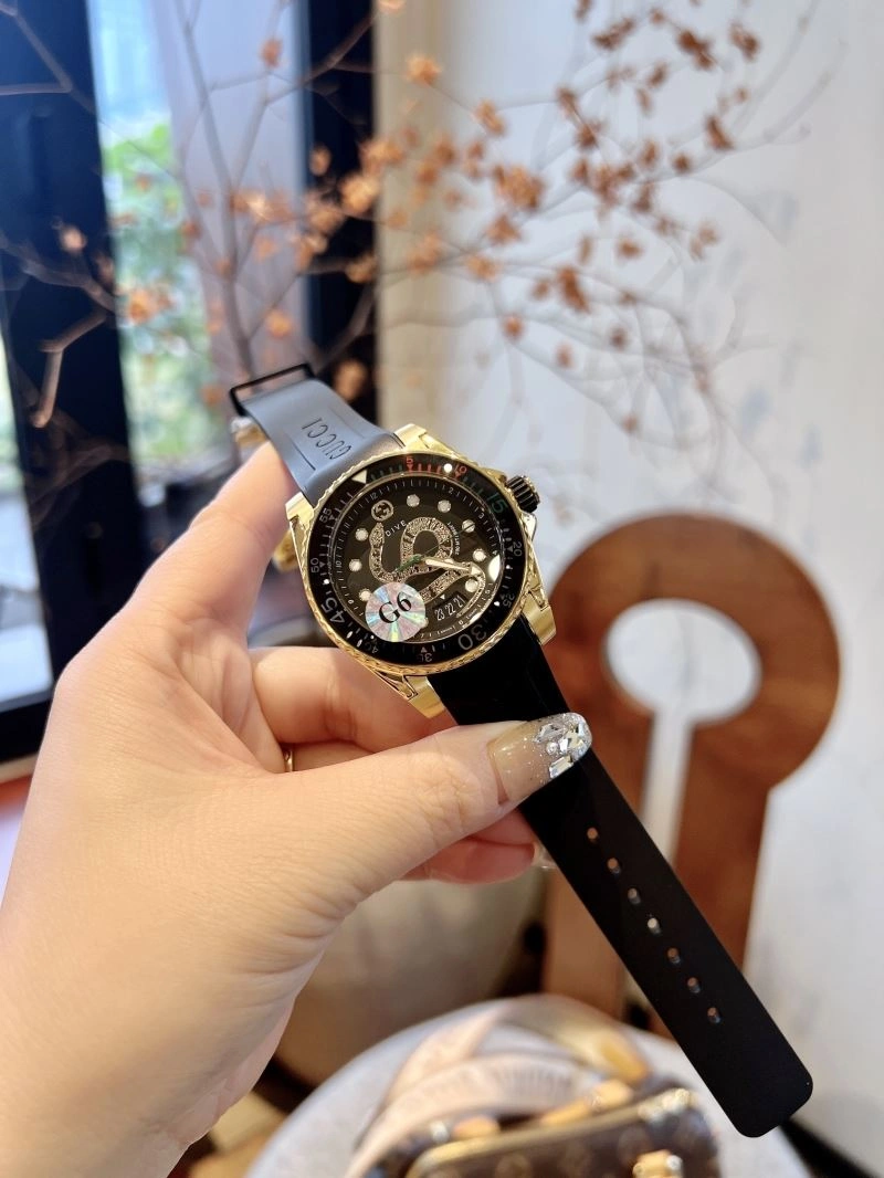 WellDesigned GUCCI Watches 182897