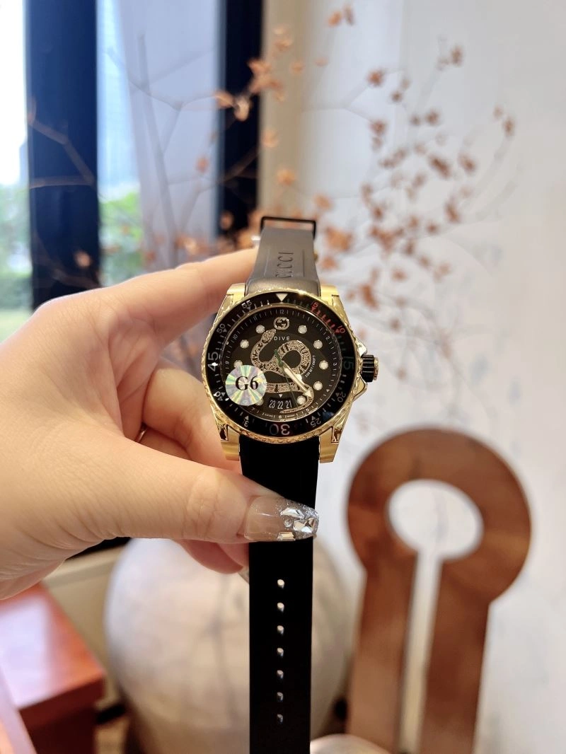 WellDesigned GUCCI Watches 182897
